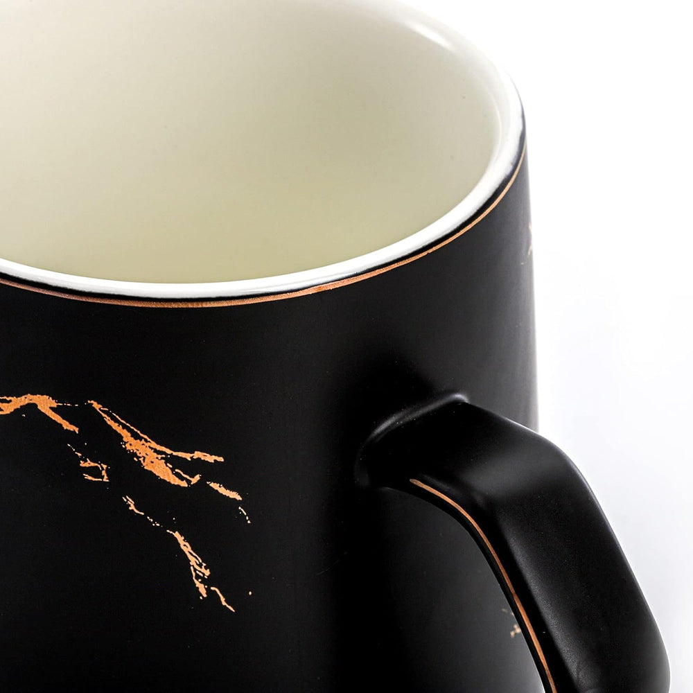 ZENFUN 2 Pack Ceramic Mug Set for Couple, Coffee Mugs with Gift Box, Engagement Wedding Gift 13.5 oz Porcelain Mug Set with Lid and Gold Spoon Marbling, His and Hers, Christmas( Black&White)
