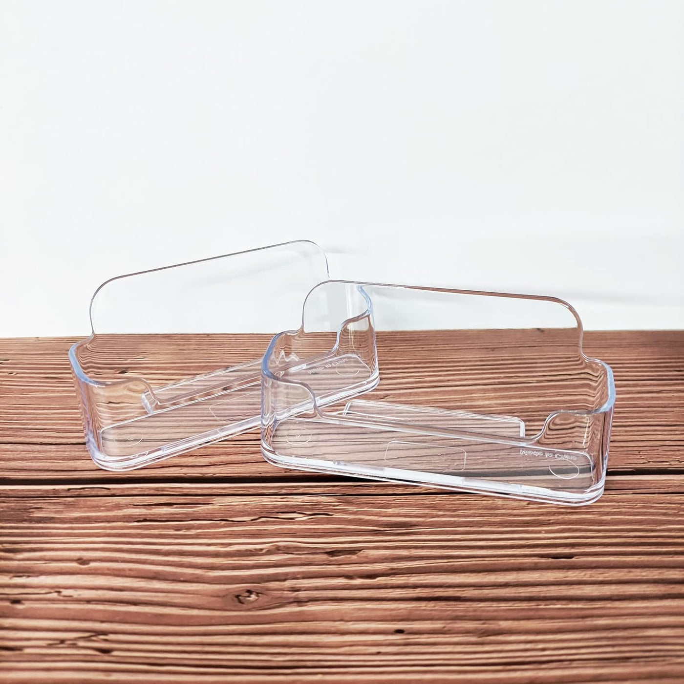 HSYMQ Acrylic Business Card Holder for Desk, Clear Plastic Business Cards Display Holders Stand, Fits 30-50 Business Cards