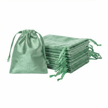QIANF 12pcs Light Champagne Velvet Drawstring Bags 4x6 inches Glossy Small Velvet Cloth Gift Bags Jewelry Pouches for Storage Wedding Party Favor Christmas