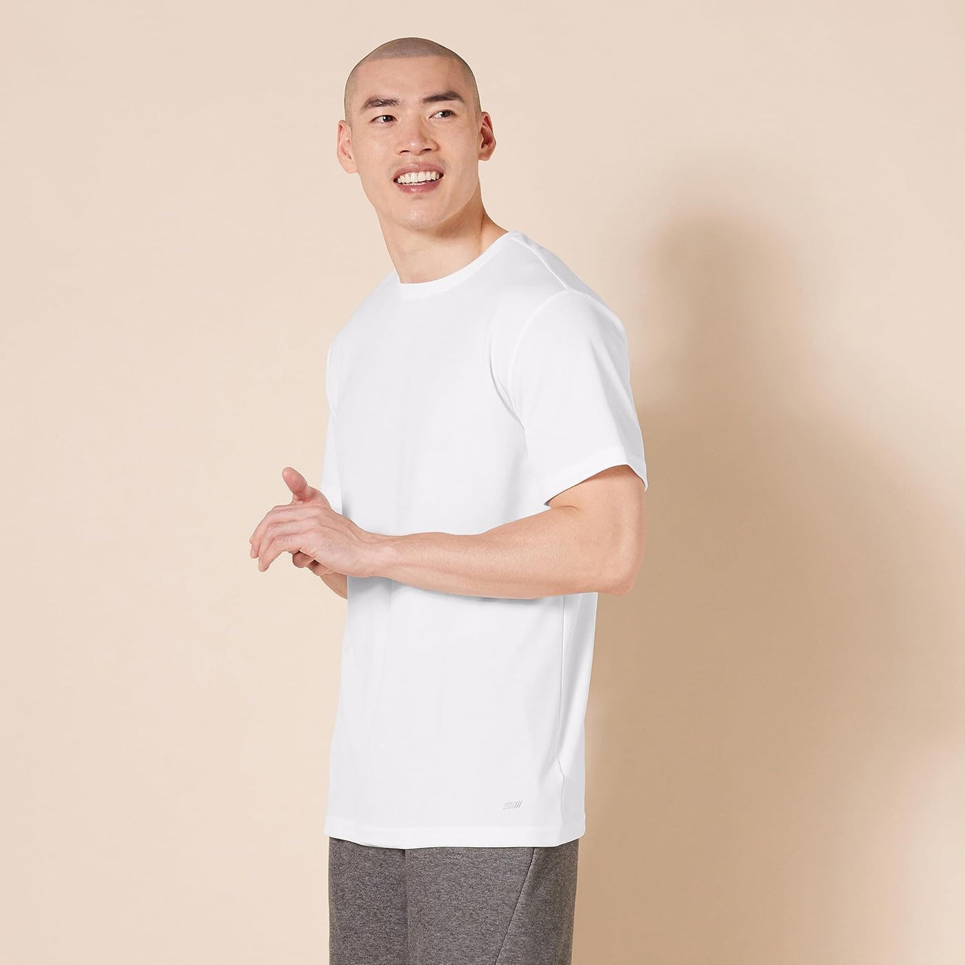 Amazon Essentials Men's Moisture Wicking Breathable Active Performance Tech Gym T-Shirts, Pack of 2