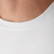 Hanes Men's Undershirt T-Shirts Pack, 5-Pack, Crewneck Or V-Neck T Shirts for Men, Wicking Stretch-Cotton Clothing