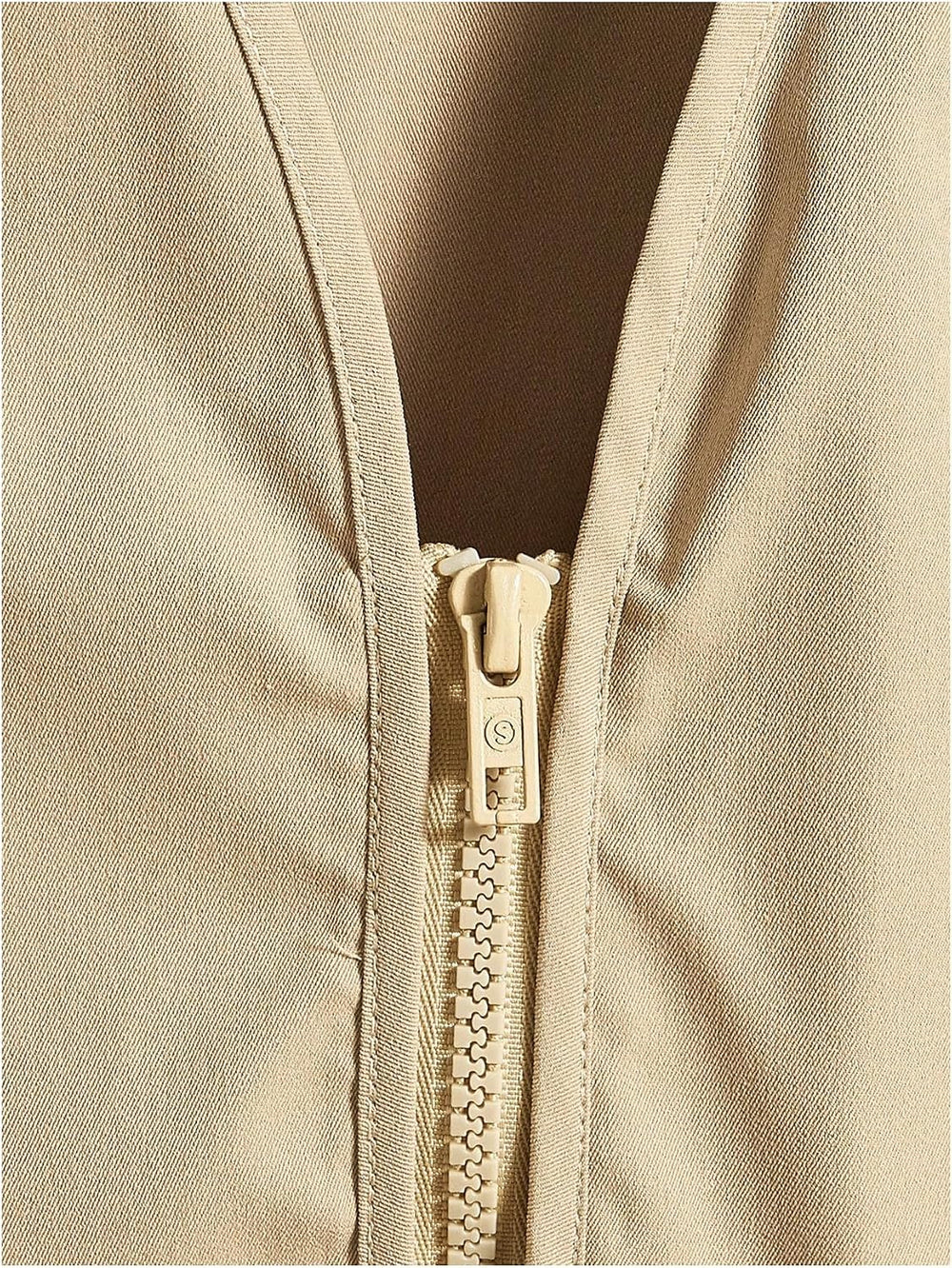 OYOANGLE Men's Sleeveless V Neck Zip Up Cargo Vest Letter Patched Flap Pocket Vest Coat Outerwear