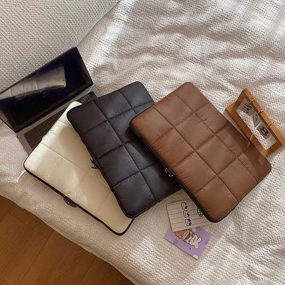 13" PuffForm Laptop Bag - hover image