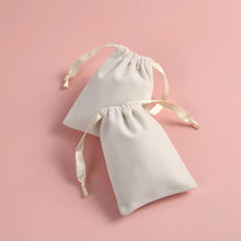 Mini Velvet Ribbon Pouch